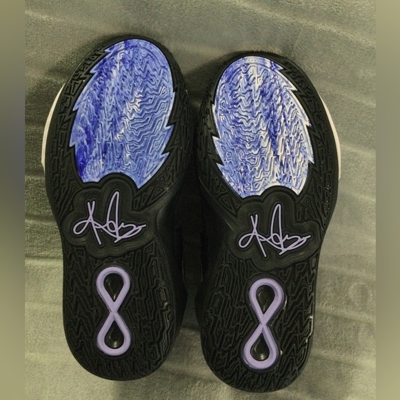 Nike Kyrie Infinity Black Metallic Silver (GS) No Box Size 7y - Picture 7 of 8